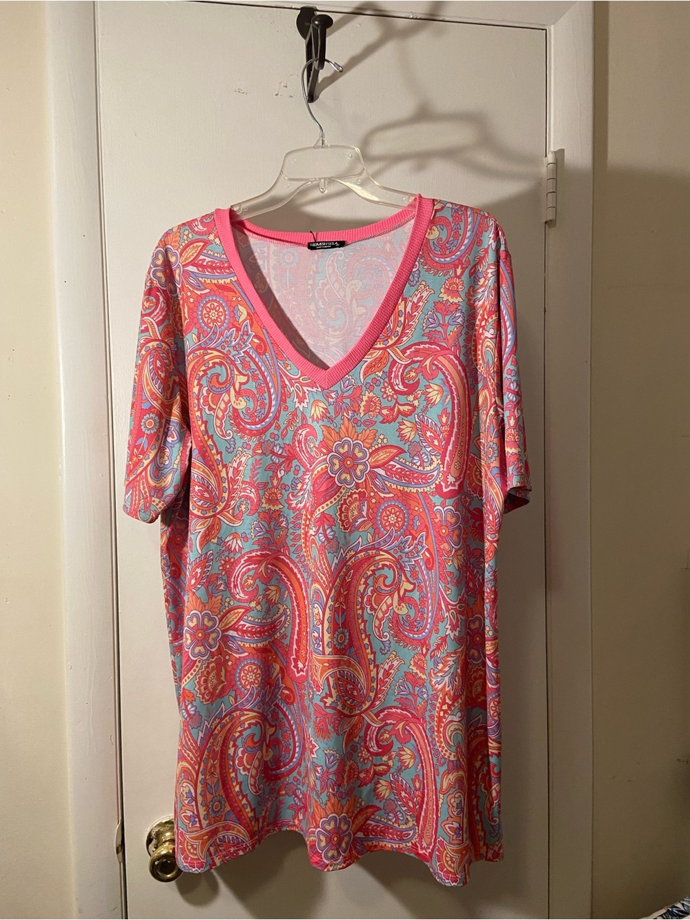 Women’s Pink Paisley V-Neck Short Sleeve Tee